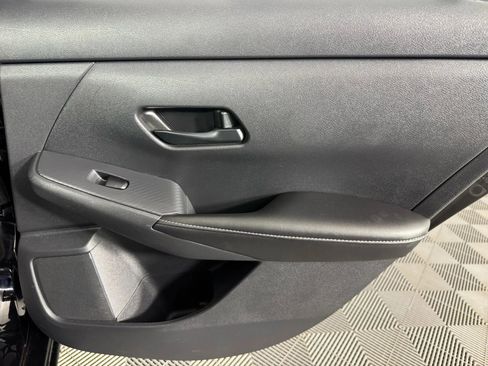 Used 2024 Nissan Sentra SV image 39