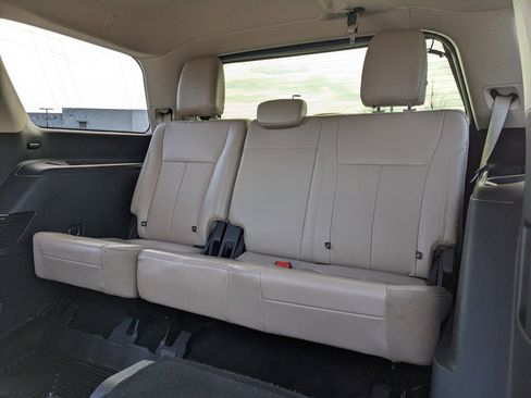 Used 2022 Ford Expedition XLT image 42