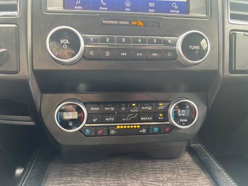 Used 2020 Ford Expedition Limited RWD image 33