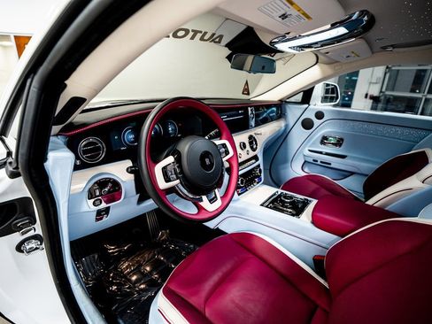 Used 2024 Rolls-Royce Spectre w/ Spectre Launch Package image 49