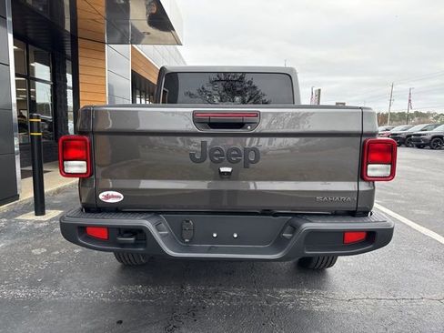 New 2026 Jeep Gladiator Sport image 27