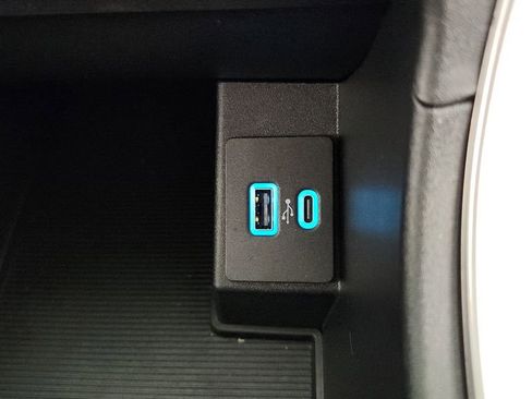 New 2024 Ford Edge SE w/ Black Appearance Package image 17