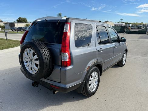 Used 2005 Honda CR-V EX image 3