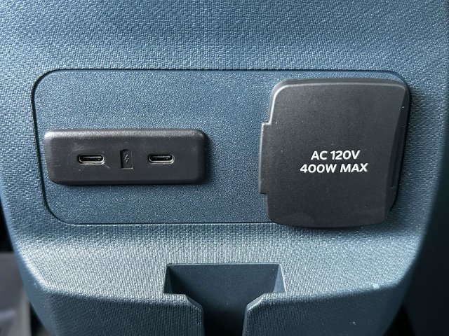 Used 2025 Ford Maverick Lobo AWD/4WD image 38