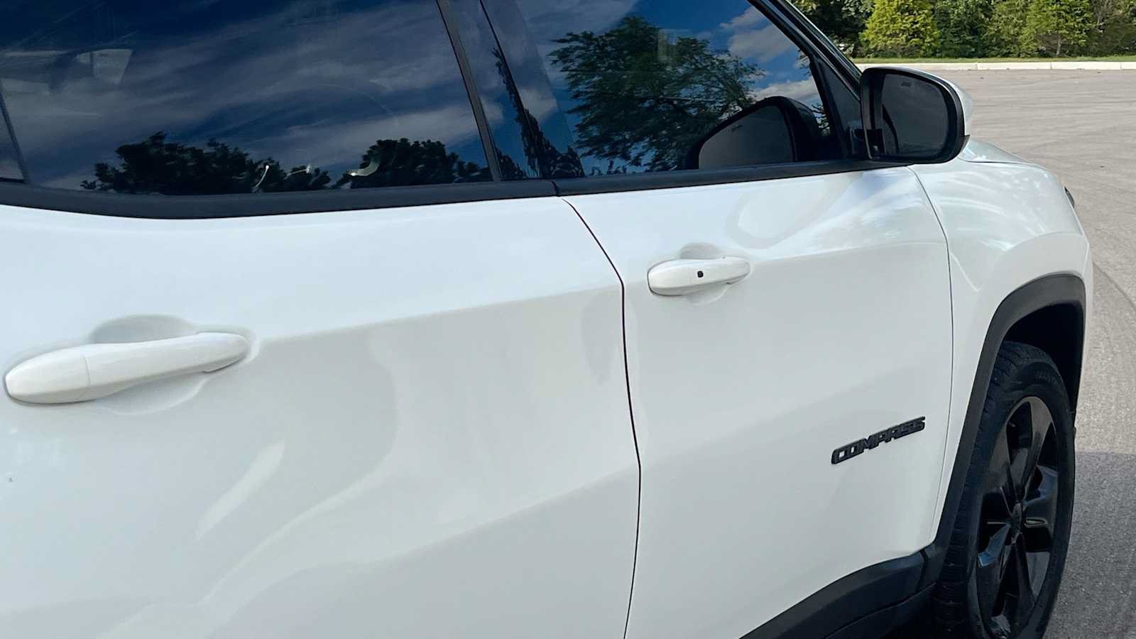 Used 2018 Jeep Compass Latitude w/ Popular Equipment Group FWD image 21