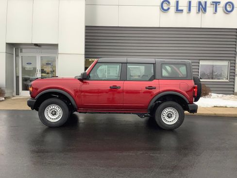 New 2025 Ford Bronco 4-Door AWD/4WD image 2