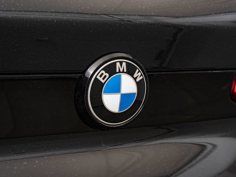 Used 2021 BMW X6 M50i w/ Executive Package AWD/4WD image 17