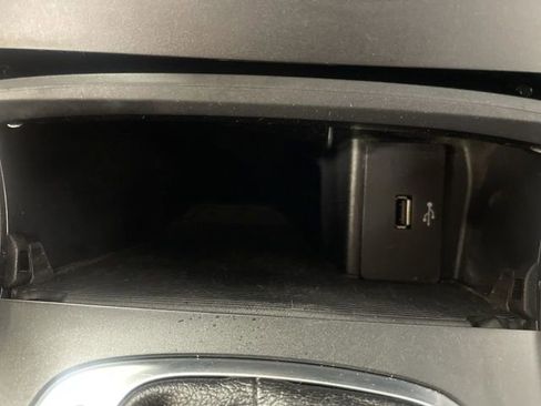 Used 2018 Ford Edge SEL w/ Ford Safe & Smart Package image 33