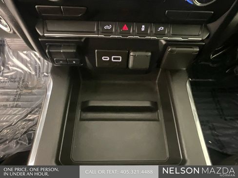 Used 2022 GMC Sierra 1500 Elevation w/ Preferred Package AWD/4WD image 35