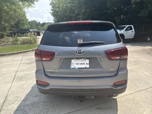 Used 2020 Kia Sorento LX FWD image 6