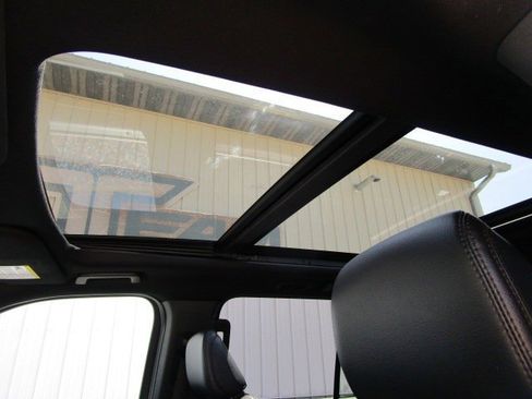 Used 2021 Ford Expedition Limited image 15