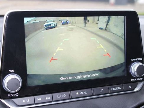 Used 2025 Nissan Sentra SV w/ All-Weather Package image 7