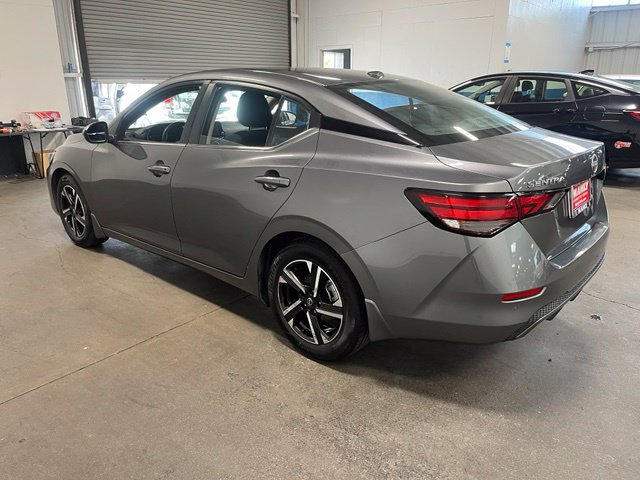 Used 2024 Nissan Sentra SV FWD image 5