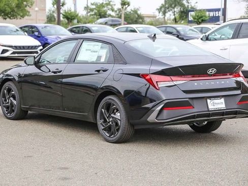 New 2026 Hyundai Elantra Sport FWD image 10