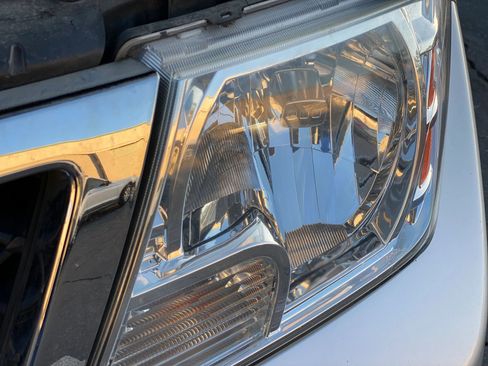 Used 2019 Nissan Frontier SV image 39