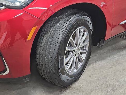 Used 2024 Buick Enclave Premium image 33