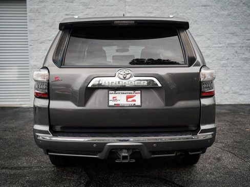 Used 2016 Toyota 4Runner Limited image 14