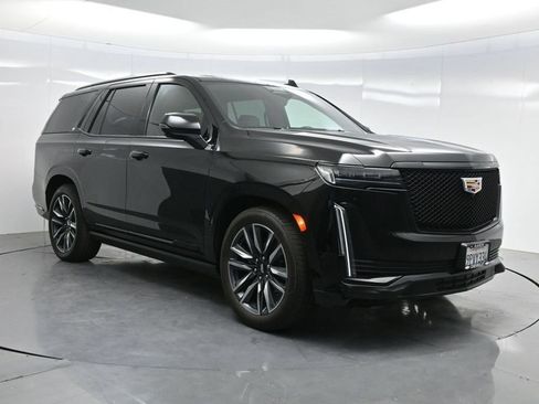 Used 2024 Cadillac Escalade Sport w/ Touring Package AWD/4WD image 45