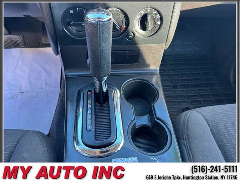 Used 2010 Ford Explorer Sport Trac XLT image 18