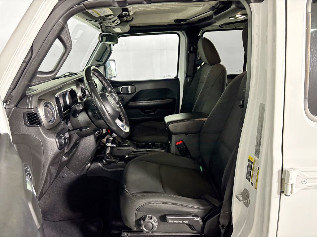 Used 2021 Jeep Wrangler Unlimited Sahara AWD/4WD image 11