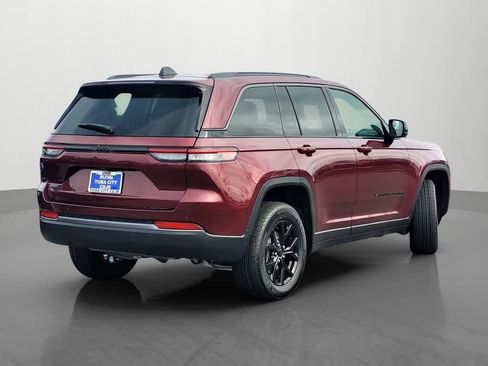 New 2026 Jeep Grand Cherokee Altitude image 6