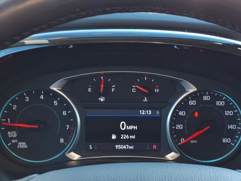 Used 2020 Chevrolet Traverse LT w/ Driver Confidence II Package image 24