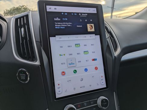 Used 2024 Ford Edge SEL image 23