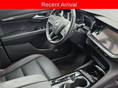 Used 2022 Buick Envision Essence w/ Technology Package II FWD image 3