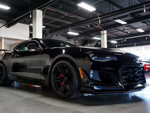 Used 2023 Chevrolet Camaro ZL1 image 2