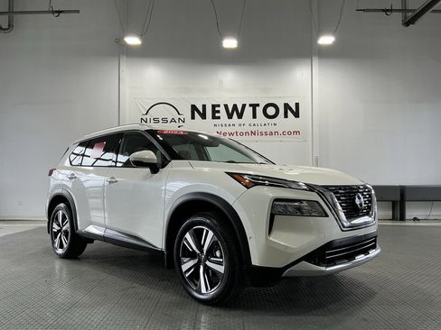 Used 2023 Nissan Rogue Platinum w/ Platinum Premium Package image 45