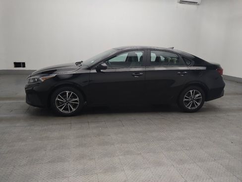 Used 2023 Kia Forte LXS FWD image 2