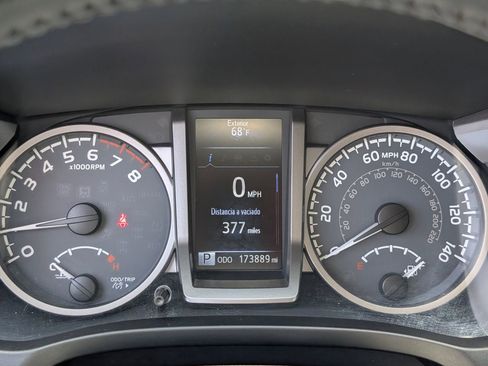 Used 2016 Toyota Tacoma SR5 w/ SR5 Appearance Package (SN) RWD image 18