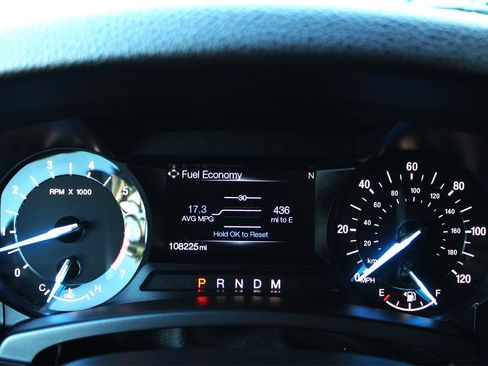 Used 2017 Ford Expedition XLT image 16