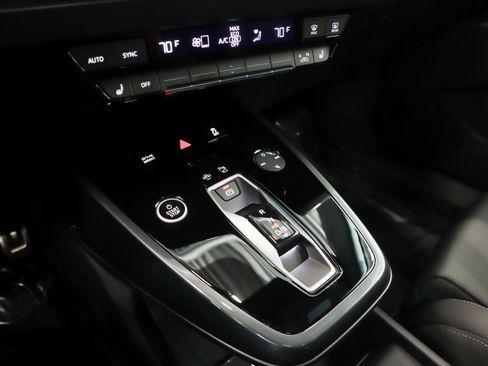 Certified 2025 Audi Q4 e-tron Premium Plus w/ Premium Plus image 17