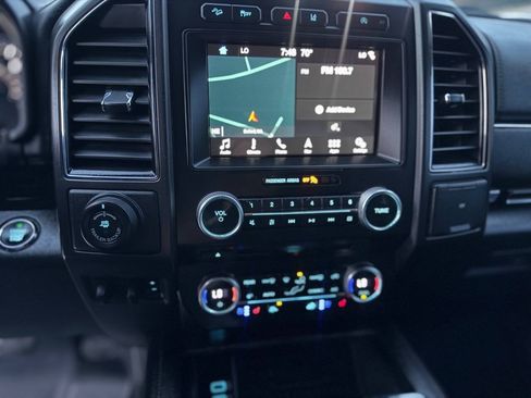 Used 2018 Ford Expedition Limited w/ Equipment Group 301A AWD/4WD image 12