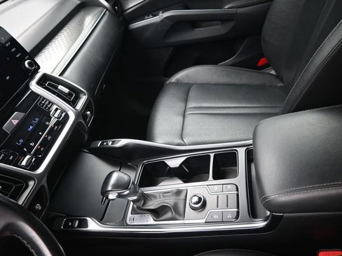 Used 2022 Kia Sorento S FWD image 19