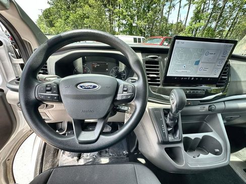 Used 2024 Ford Transit 350 XLT RWD image 11