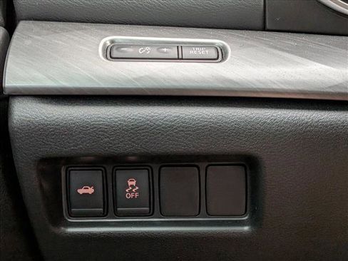 Used 2018 Nissan Maxima 3.5 SV image 12