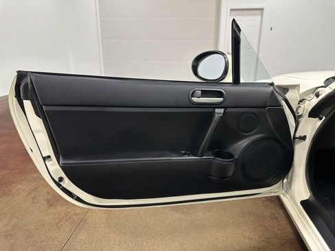 Used 2007 MAZDA MX-5 Miata Sport RWD image 56