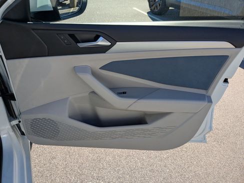 New 2026 Volkswagen Jetta SE image 31
