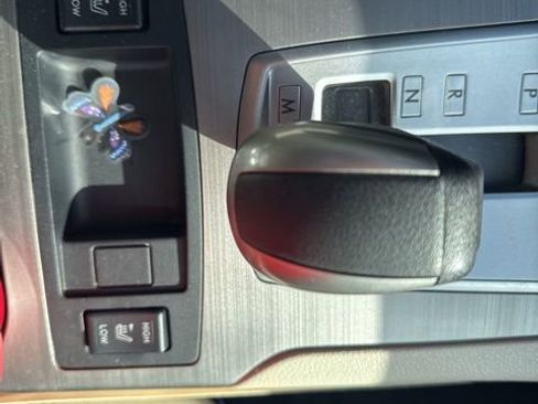 Used 2011 Subaru Outback 2.5i Premium w/ All-Weather Pkg image 13