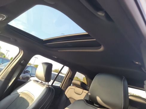 New 2025 Jeep Grand Cherokee Altitude image 20