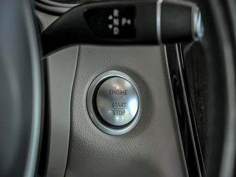 Used 2018 Mercedes-Benz C 300 4MATIC Sedan image 18