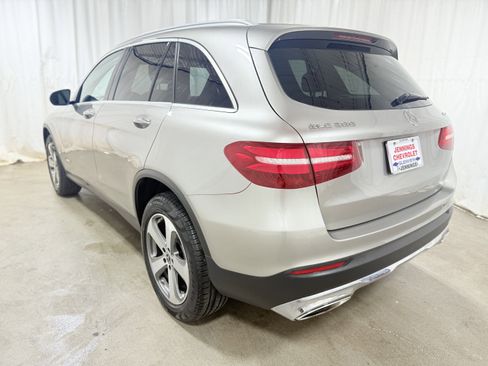 Used 2019 Mercedes-Benz GLC 300 4MATIC image 6