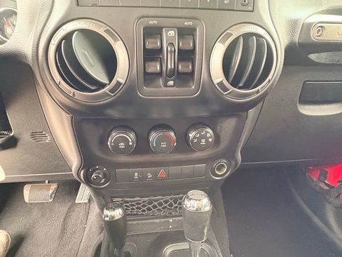 Used 2017 Jeep Wrangler Unlimited Sport w/ Quick Order Package 24S image 20