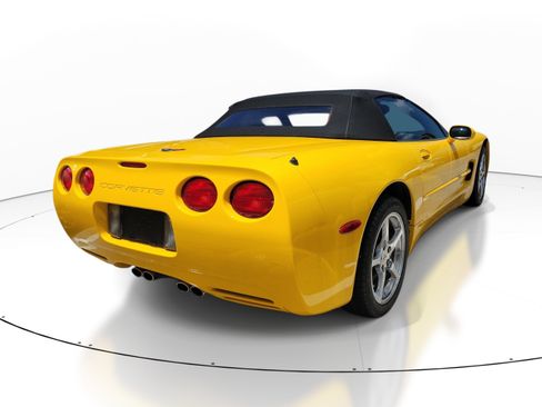 Used 2001 Chevrolet Corvette Convertible w/ Preferred Equipment Group2 RWD image 6