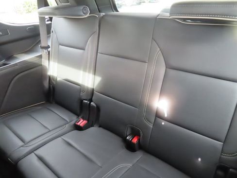 Used 2024 GMC Yukon SLT w/ Max Trailering Package AWD/4WD image 40