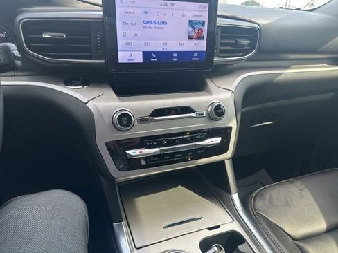 Used 2023 Ford Explorer XLT w/ Equipment Group 202A image 37