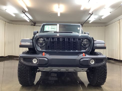 New 2026 Jeep Gladiator Mojave w/ Safety Group AWD/4WD image 10
