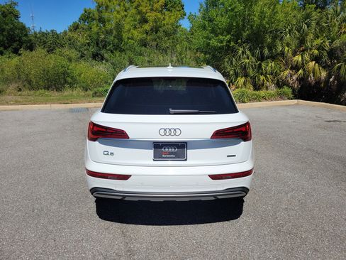 Used 2021 Audi Q5 Premium Plus w/ Premium Plus Package image 5